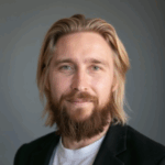 Photo de Adam Turner fondateur de Postscript